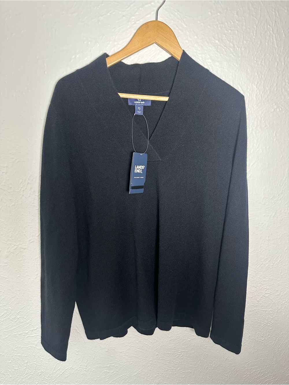 Lands' End 100% Cashmere Sweater Womens XL Black V Neck Luxury Knit NWT - Picture 1 of 5